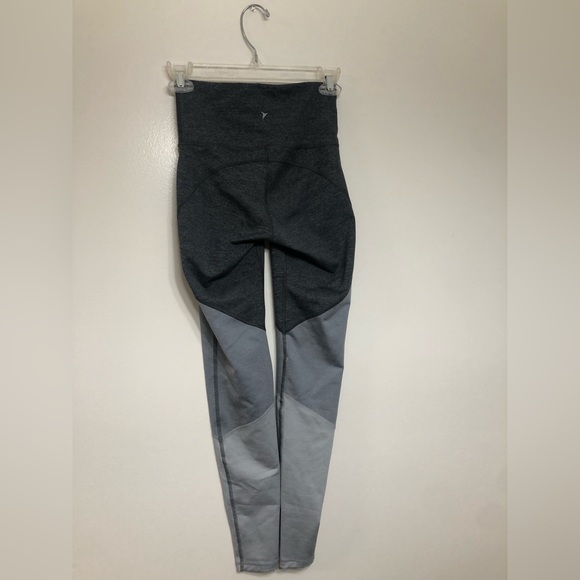 Gray old navy workout leggings - Picture 3 of 3